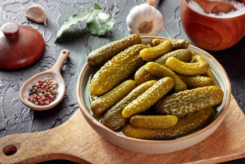 طرز تهیه خیارشور خانگی