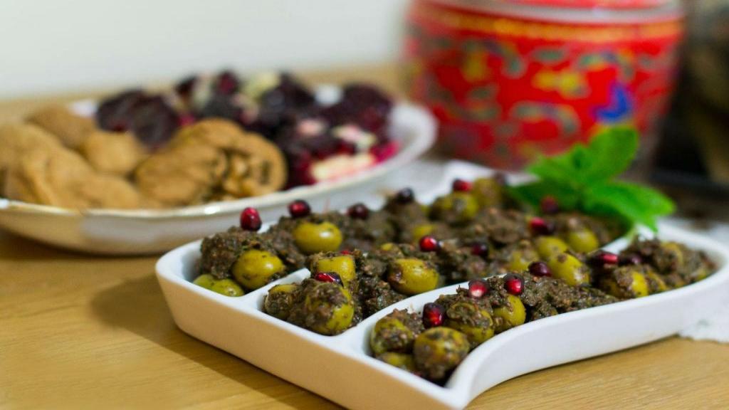 سرو زیتون پرورده