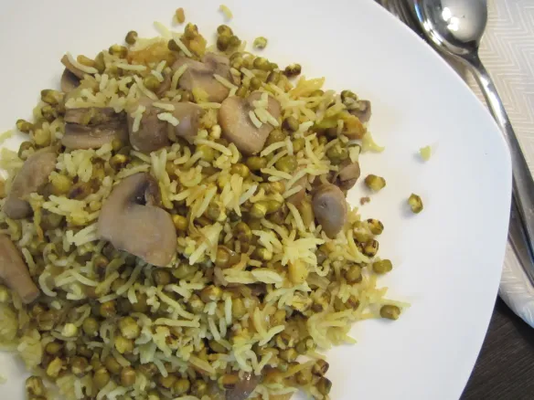 طرز تهیه ماش پلو 3 سرو ماش پلو